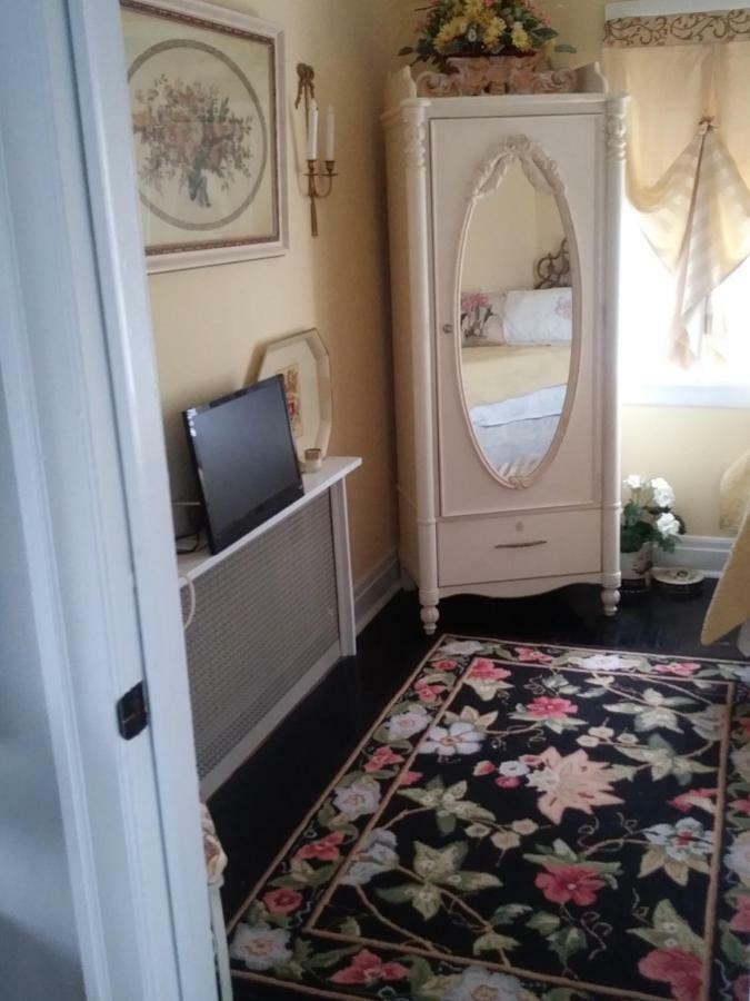 The Guest House At The Regina House Tea Room Moosic Chambre photo